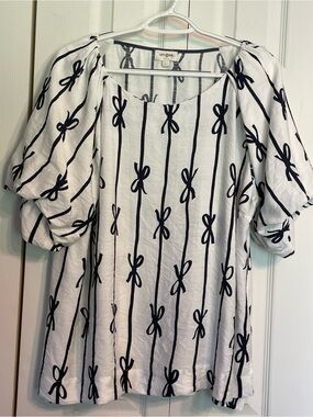 Umgee White Blouse with Navy Bow-Stripe Pattern